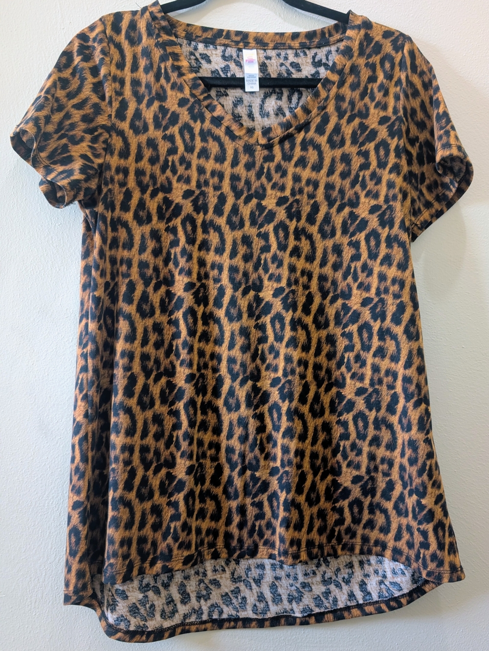 LuLaRoe Christy Women's Size XS Brown/Black Leopard Animal Print V-Neck T-Shirt